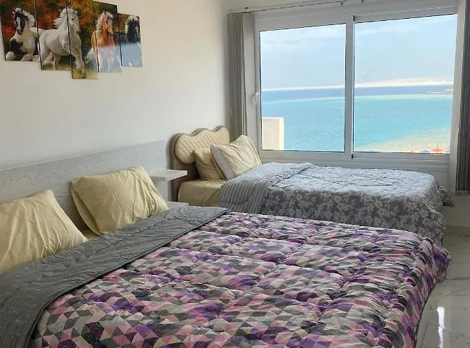 Blue Whale Front Centre Apartment Hurghada
