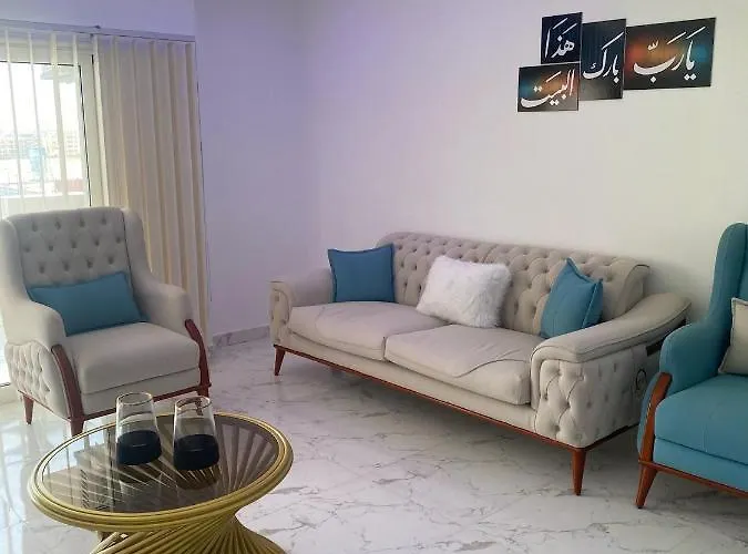 Blue Whale Front Centre Apartment Hurghada